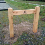 Porte vélos – Bois gravé